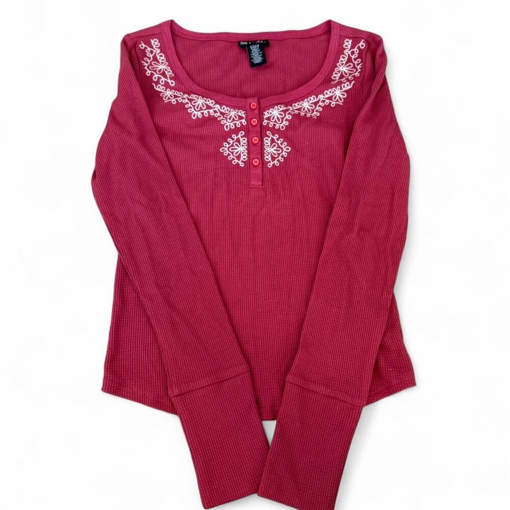 Wrangler Women's Red and White Shirt